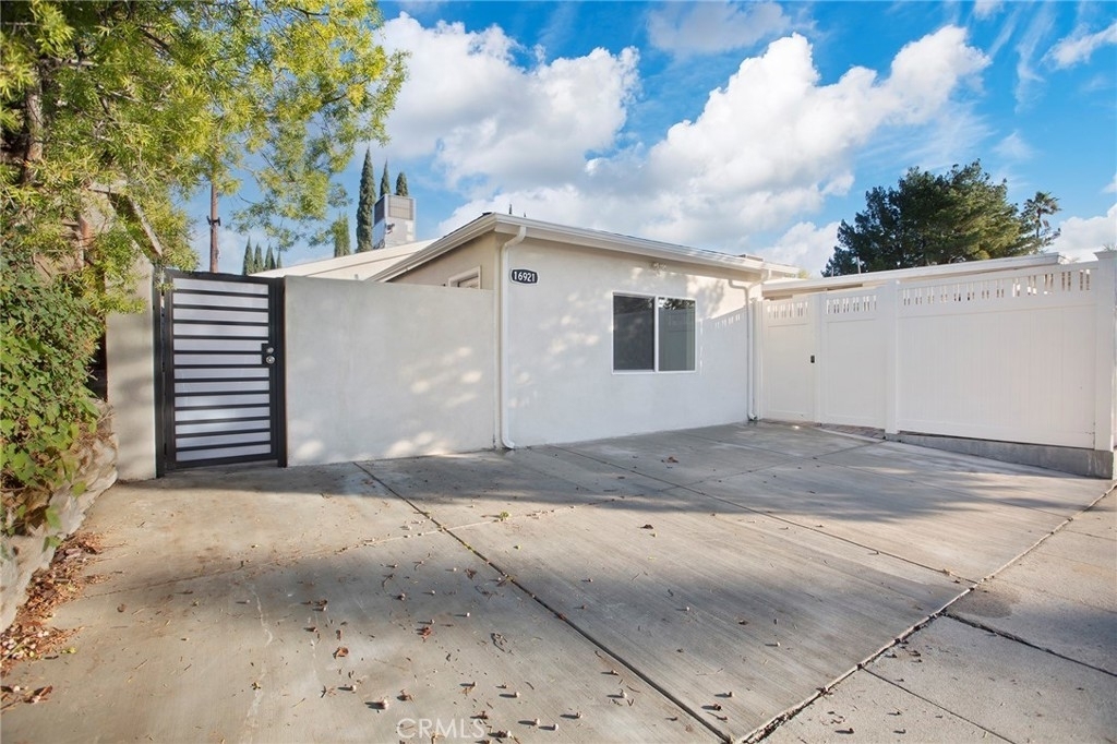 16921 Tulsa Street - Photo 1