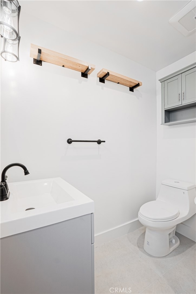 266 W 17th Street - Photo 22