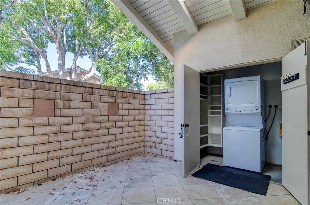 8566 Fallbrook Circle - Photo 23