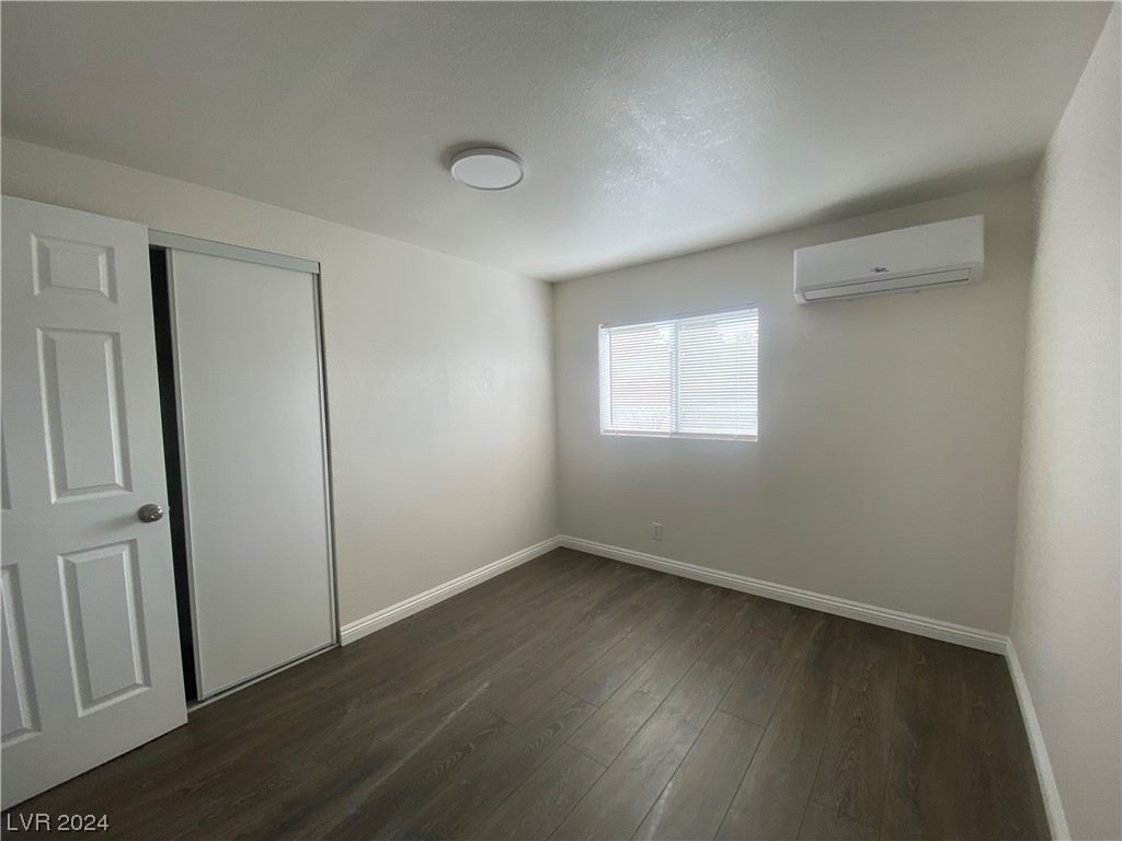 640 Black Street - Photo 11