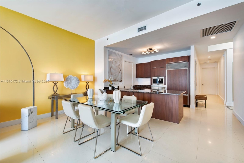 16001 Collins Ave - Photo 4