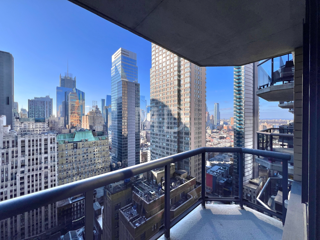 235 West 48th Street - Photo 7