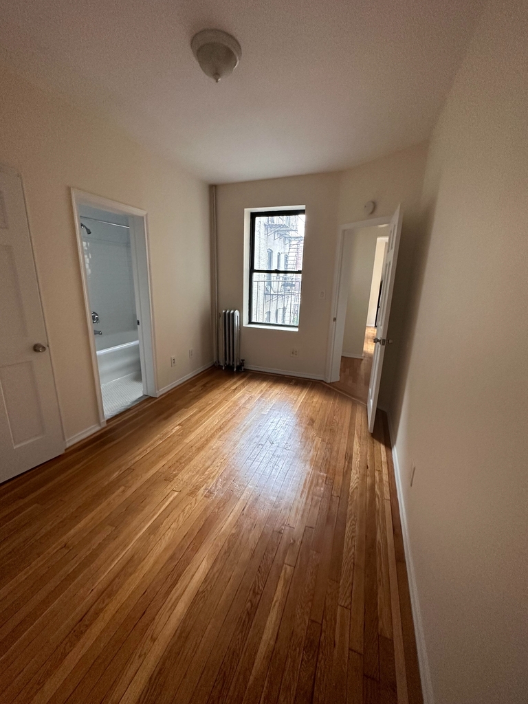 201-205 West  11th Street - Photo 5