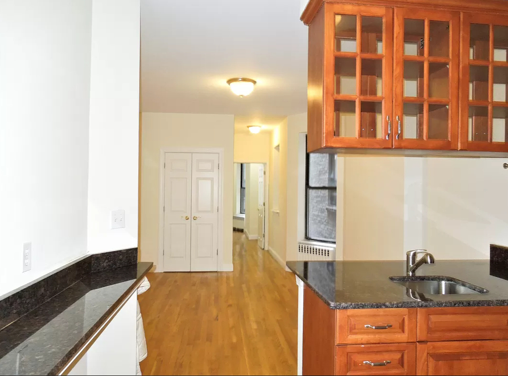 West 119th Street and Manhattan Ave - Photo 1
