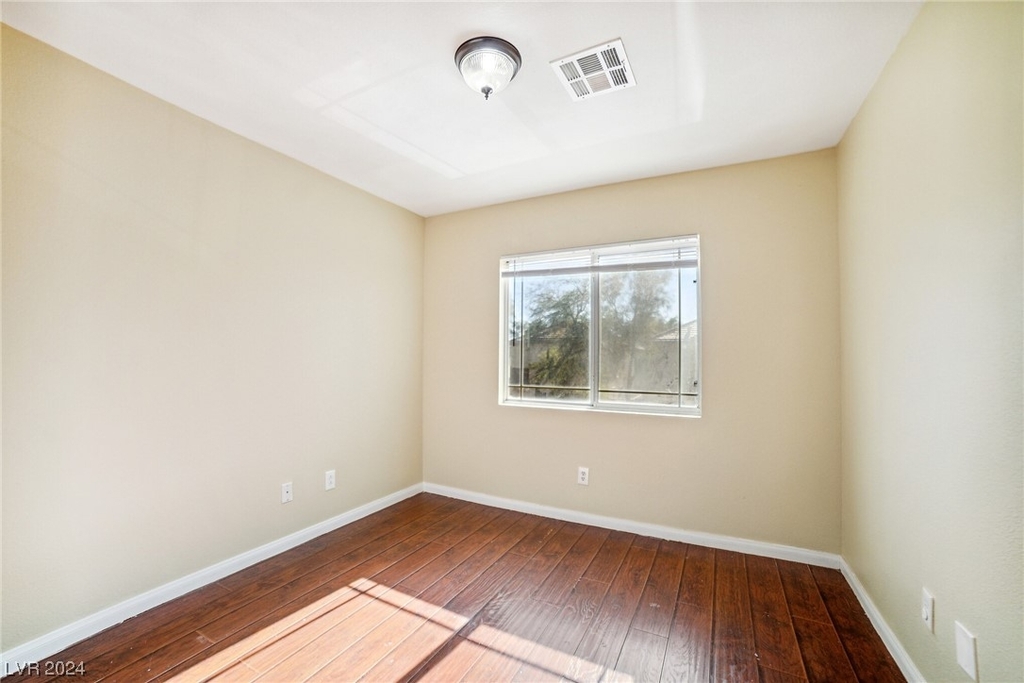 5228 Starter Avenue - Photo 10