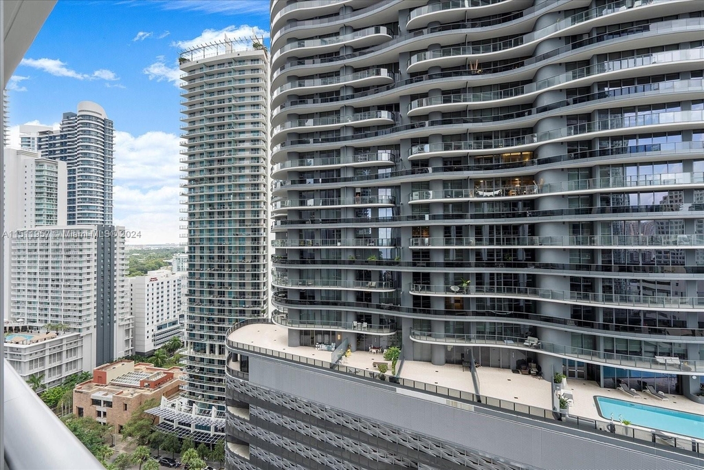 1010 Brickell Ave - Photo 19