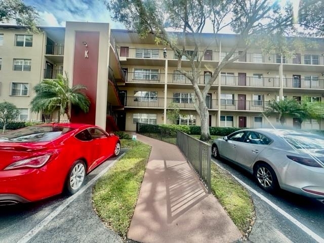 801 Sw 133rd Ter - Photo 1