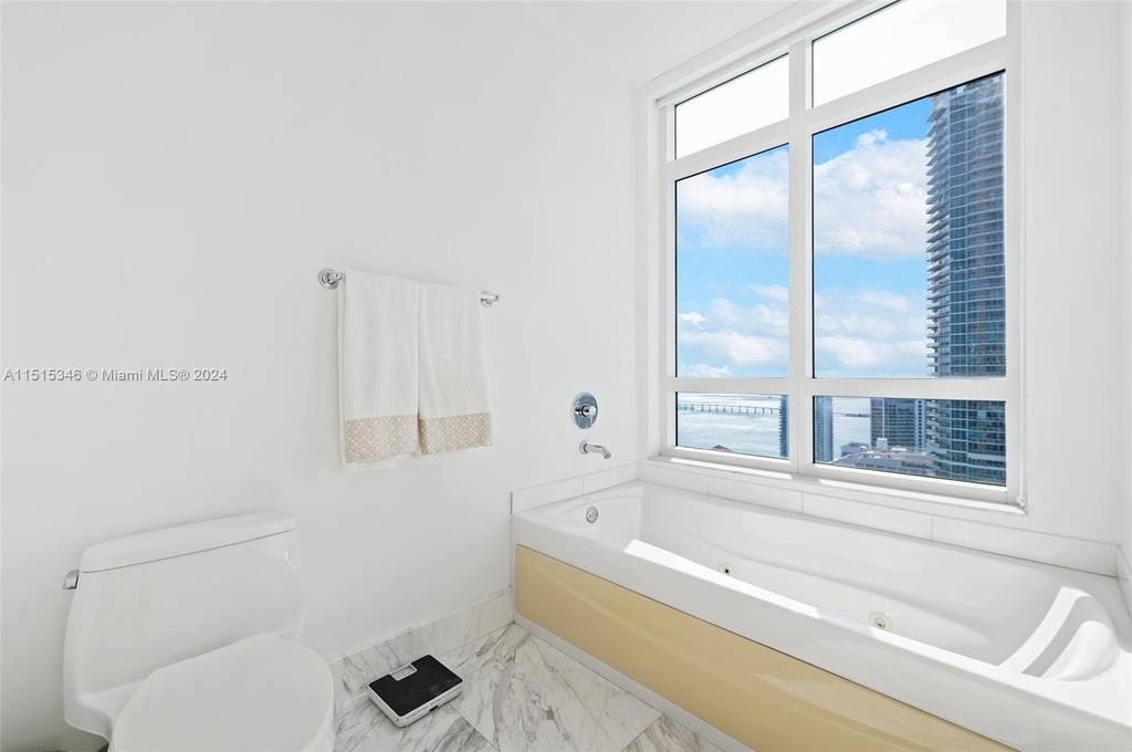 950 Brickell Bay Dr - Photo 19