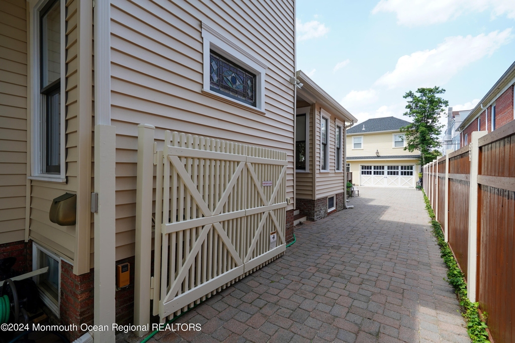 511 Asbury Avenue - Photo 10