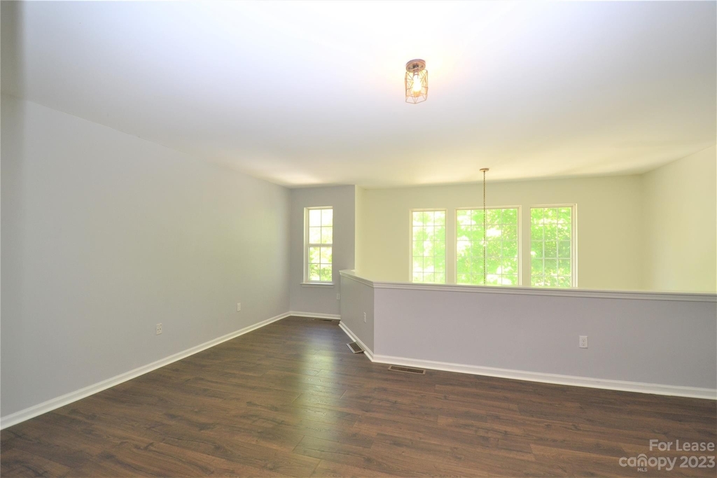 1281 E Woodlawn Road - Photo 13