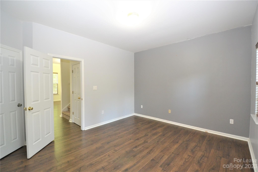 1281 E Woodlawn Road - Photo 12