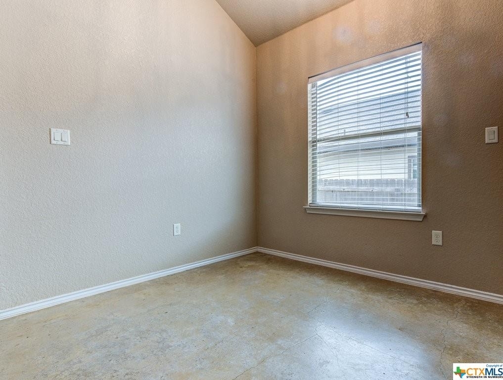 1042 Carolyn Cove - Photo 5