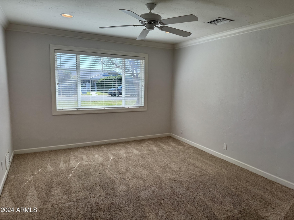 3740 E Highland Avenue - Photo 6