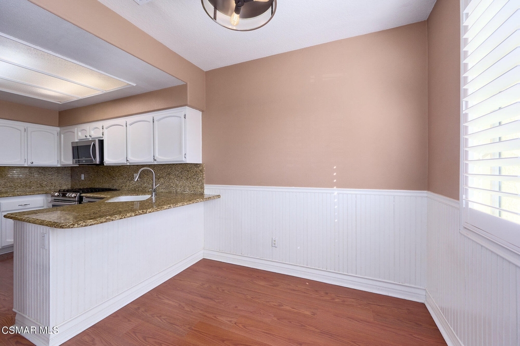 27007 Karns Court - Photo 12