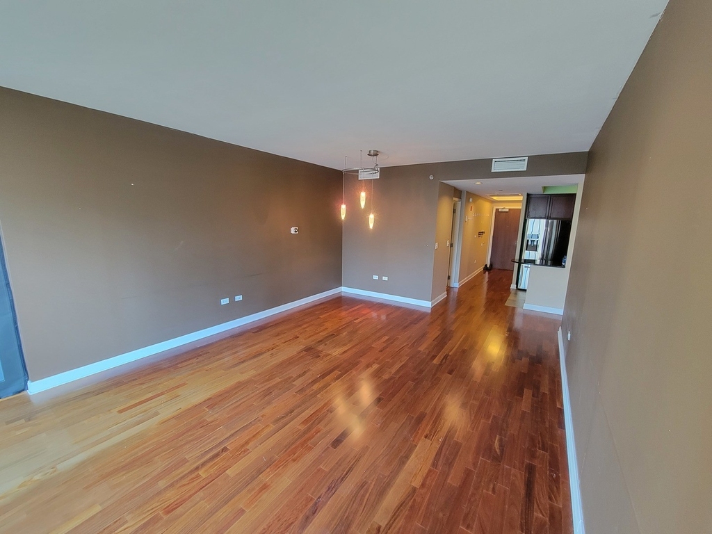 130 N Garland Court - Photo 2