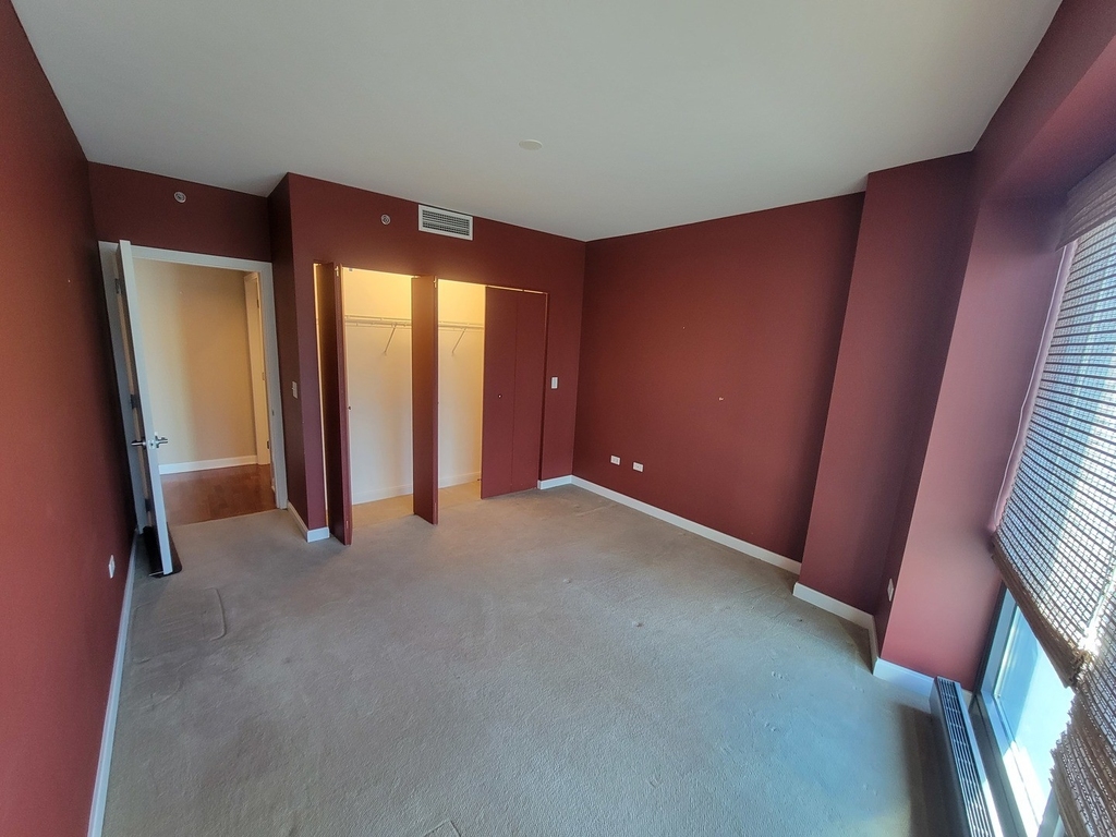 130 N Garland Court - Photo 15