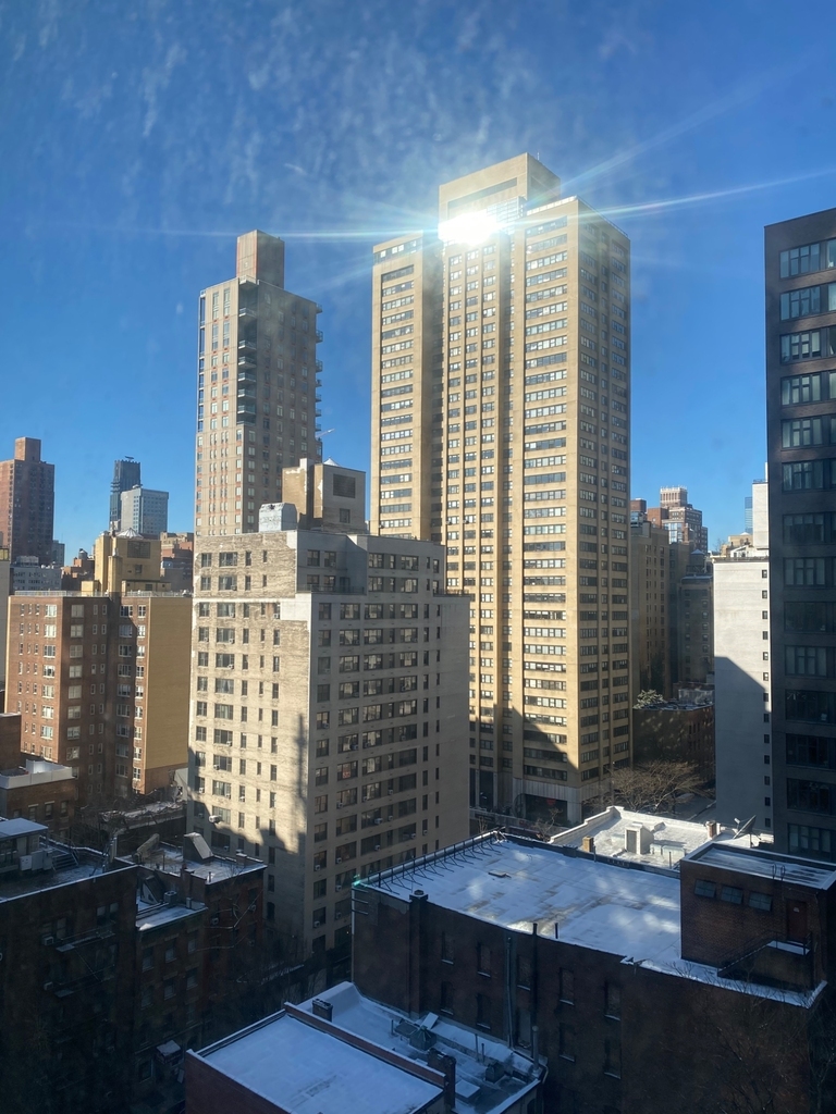 East 39th street - Photo 9
