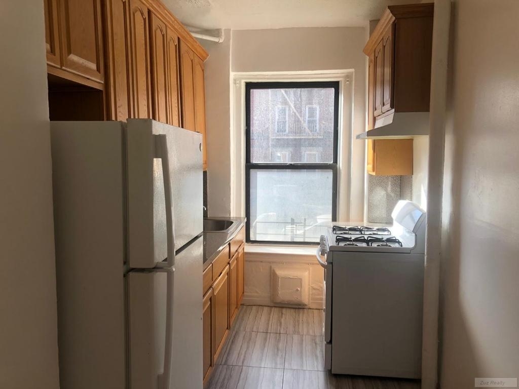 8320 Bay Parkway - Photo 1