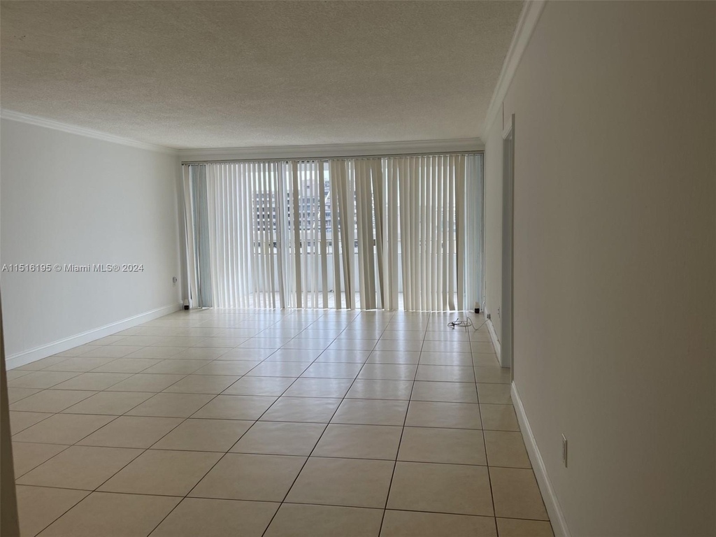 155 Ocean Lane Dr - Photo 3