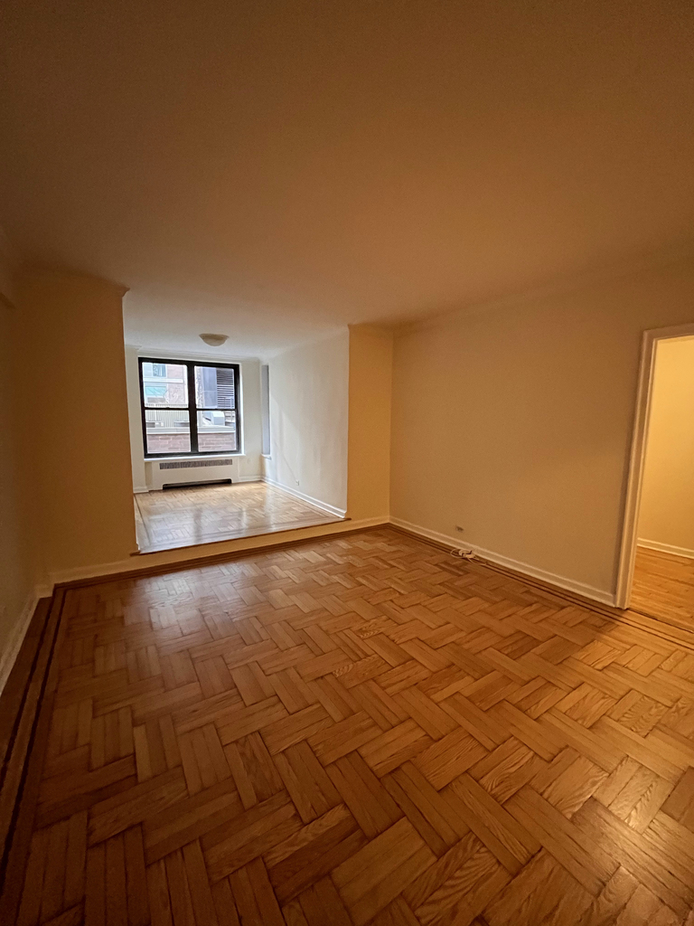 124 East 24th Street - Photo 1