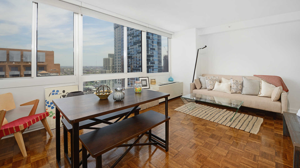 111 Lawrence Street - Photo 3