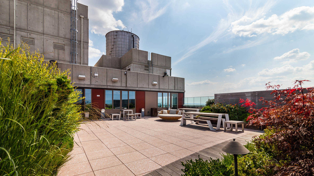 111 Lawrence Street - Photo 16
