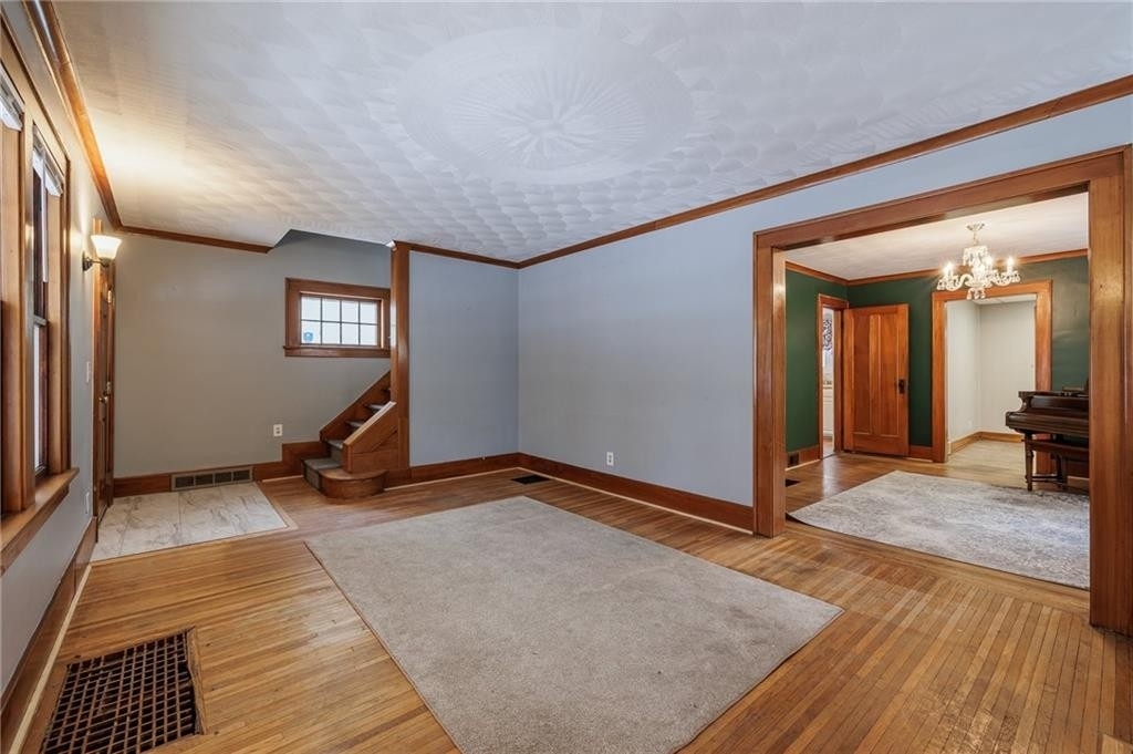 1003 Genesee Park Boulevard - Photo 3