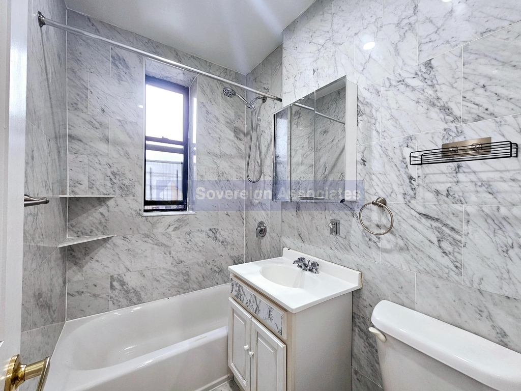 585 West 204th Street - Photo 6