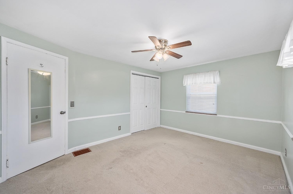 5847 Skyline Drive - Photo 12