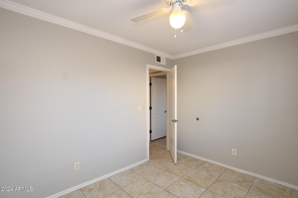 303 N Miller Road - Photo 4