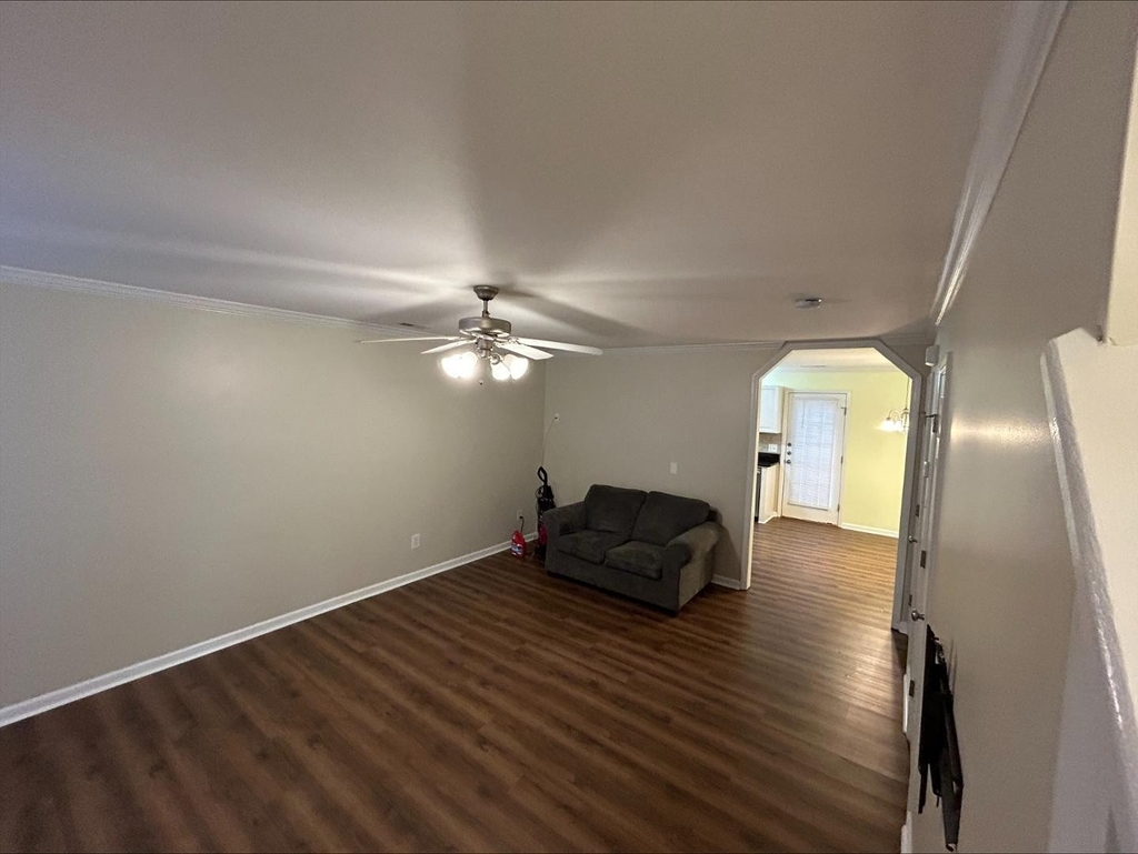 914 Savin Landing - Photo 2