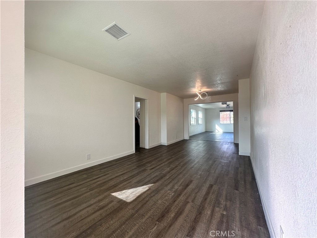 2137 W Hill Avenue - Photo 3