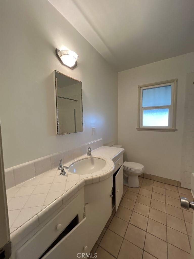 10157 Noble Avenue - Photo 11