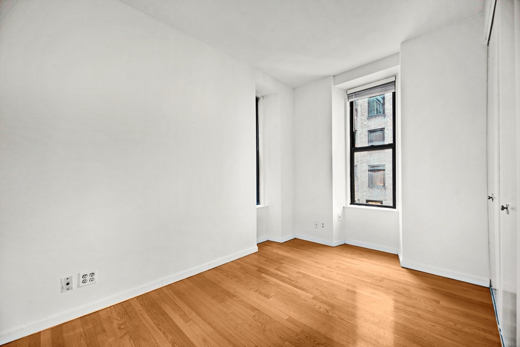 121 Madison Avenue - Photo 3