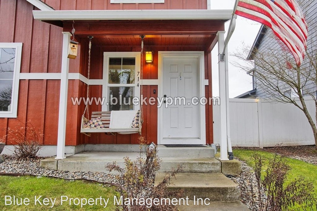 714 Se 14th Avenue - Photo 1