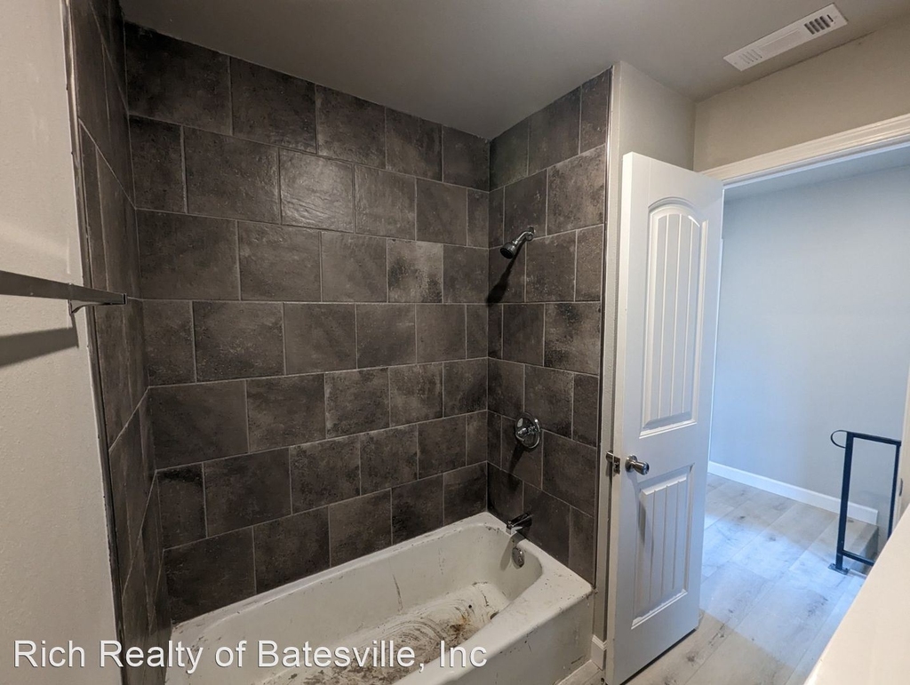 591 E. Boswell St. - Photo 5