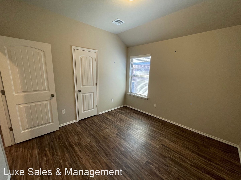 10906 Nw 119th - Photo 11