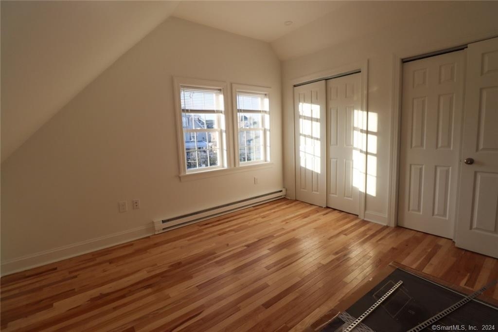 198 Montauk Avenue - Photo 8