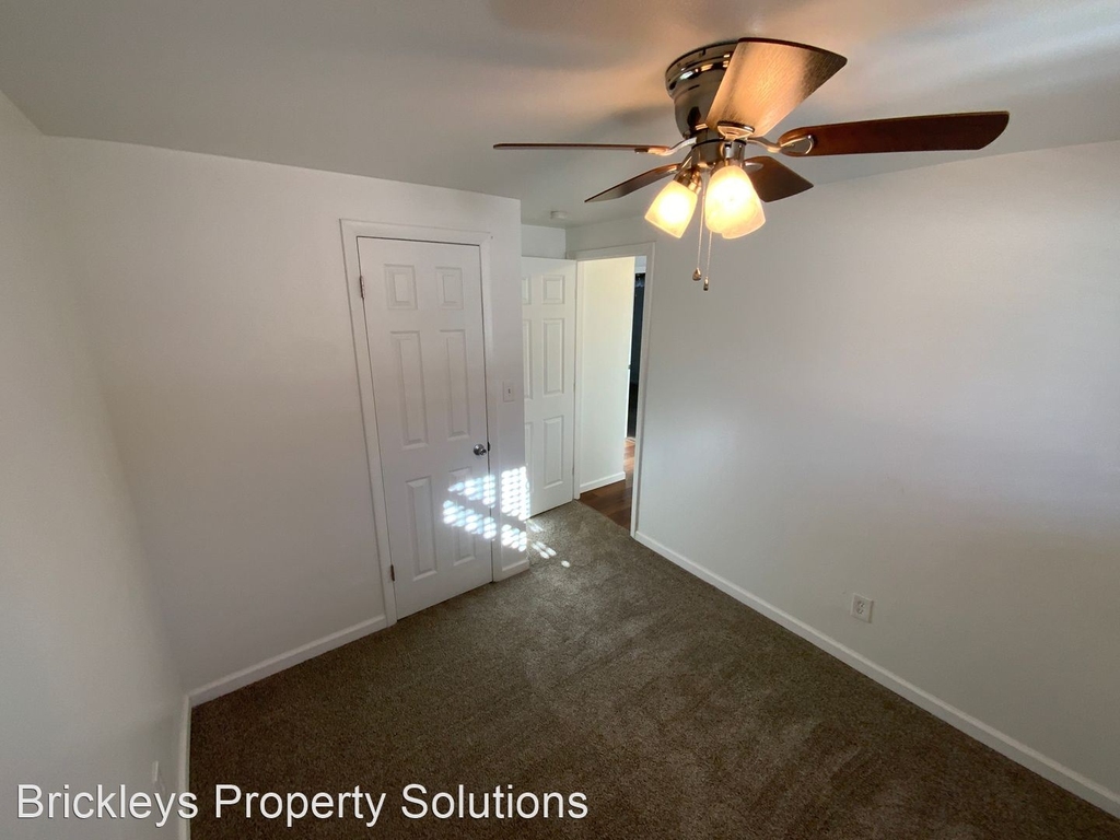 4725 Picturesque Dr - Photo 24