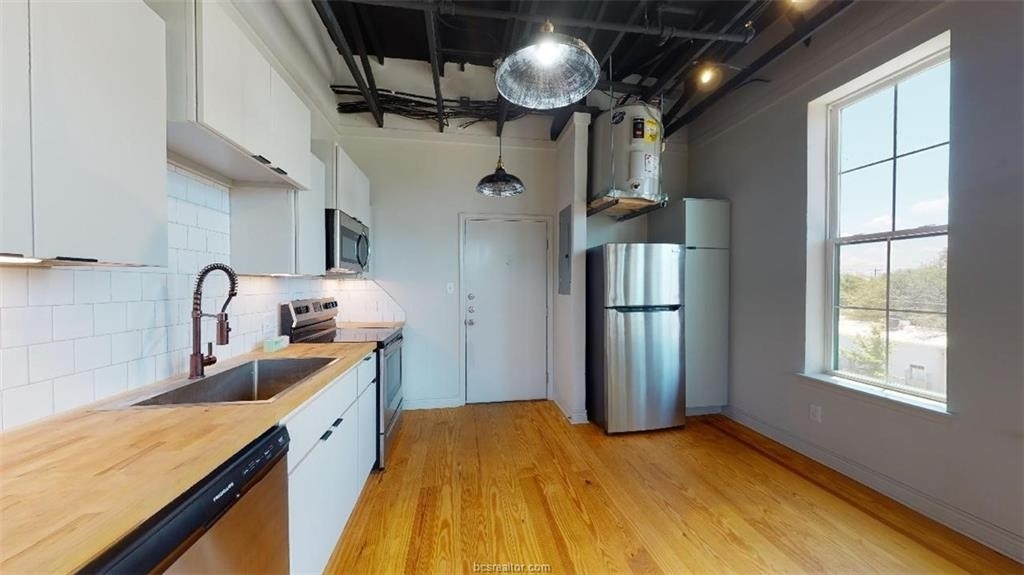 305 West 27th Street - Photo 4