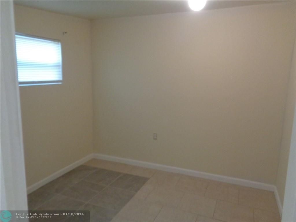 1331 Sw 44th Ter - Photo 3