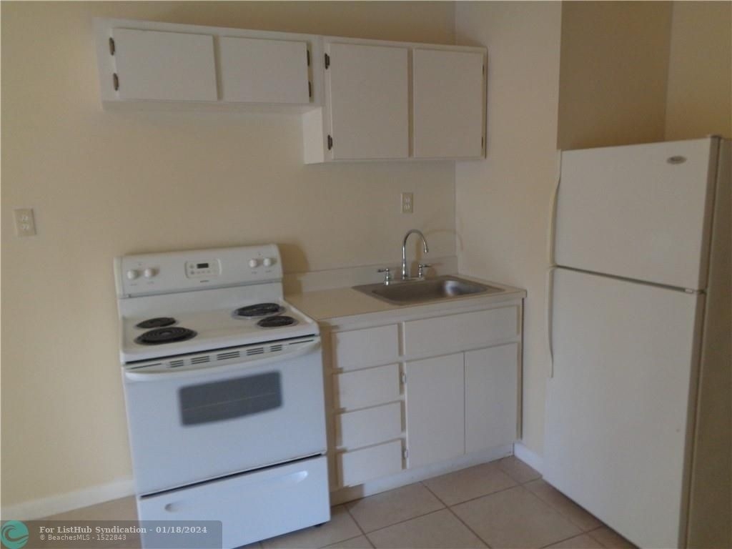 1331 Sw 44th Ter - Photo 2