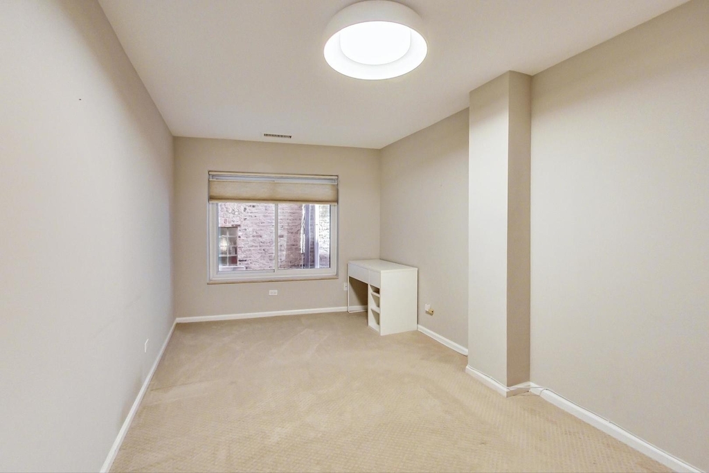 39 E Schiller Street - Photo 20