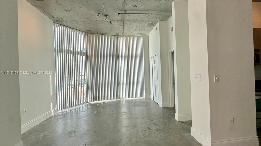 2100 Van Buren St - Photo 3