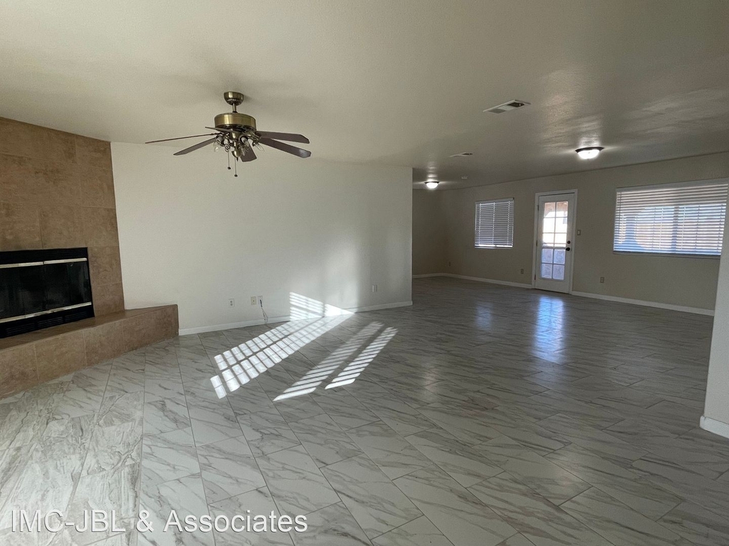 20248 Graham St. - Photo 2