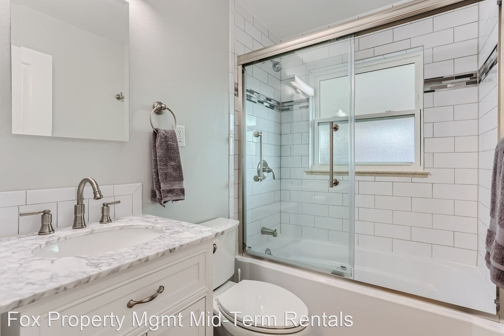 1250 E Amherst Ave - Photo 19