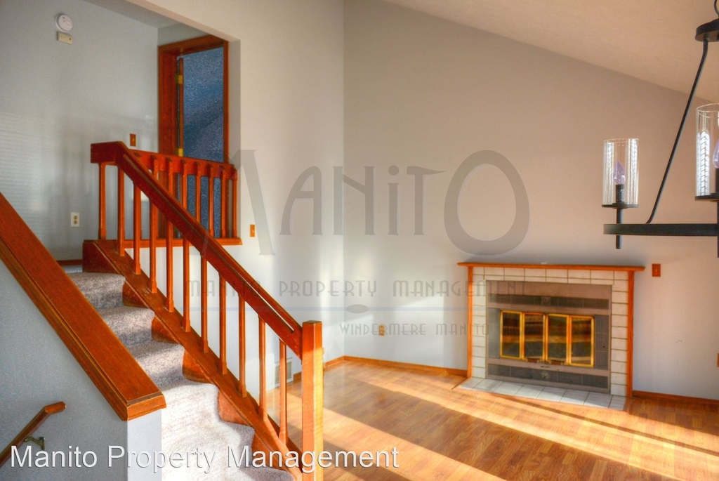 10924 E 37th Ave. - Photo 1