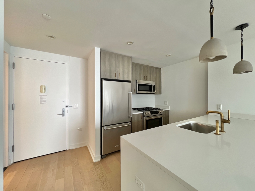 517 West 38th Street - Photo 1