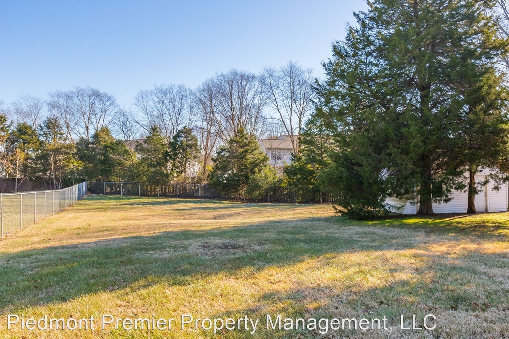2465 Griffith Road - Photo 26