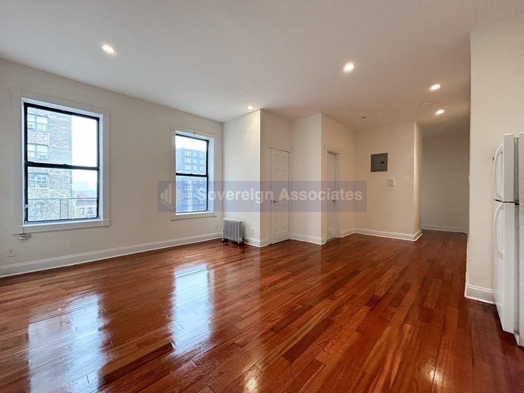 935 Saint Nicholas Avenue - Photo 1